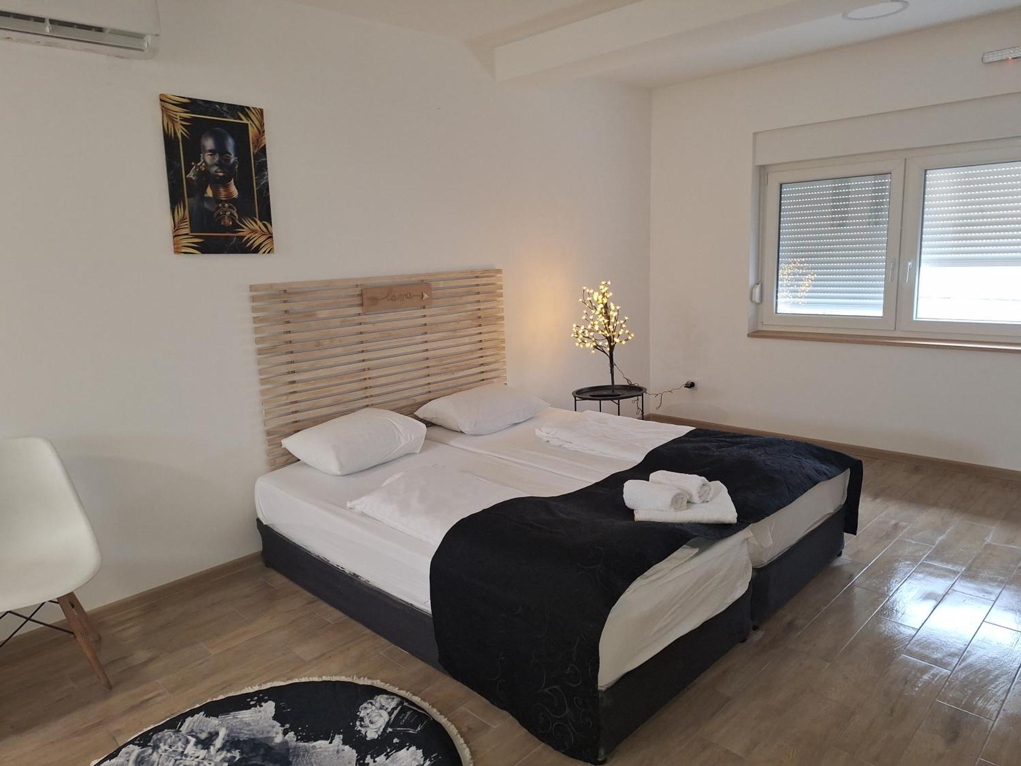 Expo Airport Otel Surčin Kültér fotó